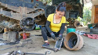 Truck Restoration #2: Buy old broken trucks and restore - Change the oil in the gear system