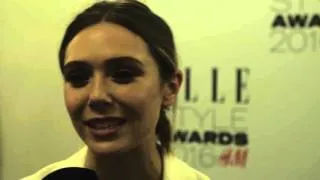 Elisabeth Olsen on why flat shoes rule at the ELLE Style Awards 2016