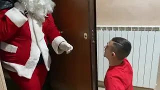 Gaetanino Vs Babbo Natale