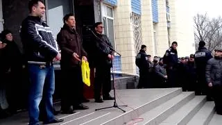 Цеплый препятствует выступлению Колесникова. Вознесенск 02.03.2014