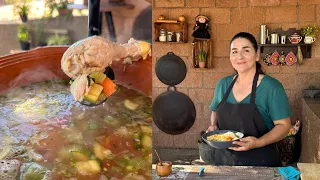 Sabroso Caldo de Pollo con Verduras Asi se Prepara En La Sierra de Sonora- La Herencia de las Viudas