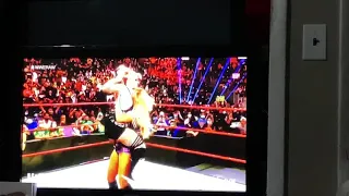 Raw: Alexa Bliss Attack Charlotte Flair