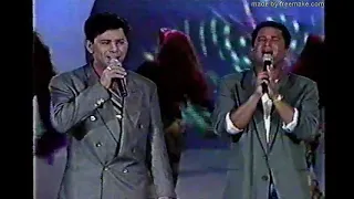 Domingo Legal | Leandro & Leonardo cantam "Mexe Mexe" no SBT em 06/03/1994