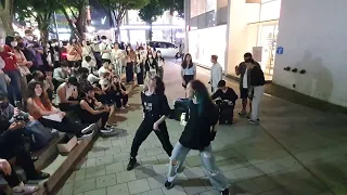 MONDAY. BLACK MIST, ALINA & OLGA. BEAUTIFUL CAPTIVATING BUSKING. HONGDAE.