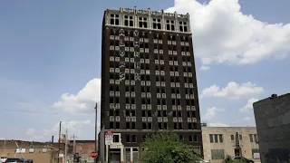 Tallest Building in East St. Louis Has Been Vacant for Decades (Spivey Building)