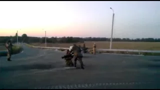 Ukrainian 25th battalion defend checkpoint