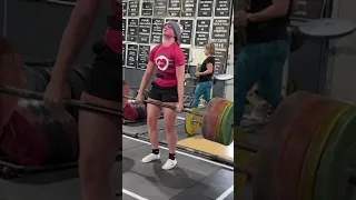 yes, that's 374lbs (170kg) and yes, she is 16