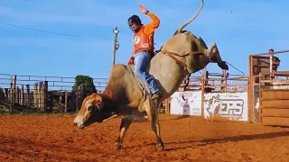 Treino de Rodeio em Touros