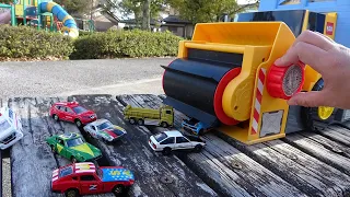 Collect 46 minicars with Dekatomica Cleanup Loader!