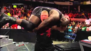 6 WWE Superstars that lifted Mark Henry over their shoudlers