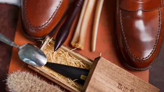 Smoothing Creases in Shell Cordovan | The Tools Deer Bones