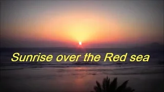 Восход солнца над Красны морем в Египте. Sunrise over the Red sea