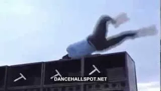 Girl fall off speaker box while dancing and twerking on her head...WARNING GRAPHIC