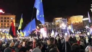 29.11.2013 Гімн України на майдані Незалежності. Київ. Євромайдан. Руслана Лижичко