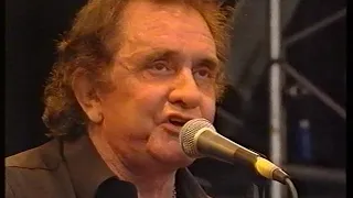 Johnny Cash   1994 06 26   Live + int @ 4 Goes to Glastonbury