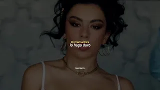 Tiësto ft. Charli XCX - Hot In It (video oficial) // Lyrics + Español