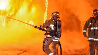 LAFD Structure Fire (Row of Garages) Station 66 (Chesterfield Square)