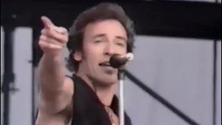 War - Bruce Springsteen (live at Radrennbahn Weissensee, East Berlin 1988)