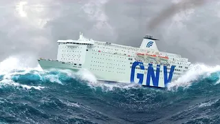 Ships Caught in Monster Waves !