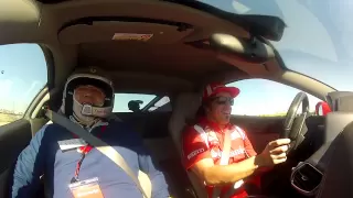 Fernando Alonso mete miedo a Carlos Miquel a 250 km/h con su Ferrari