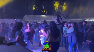 Grupo Sin Control   “La Señal “ bailes oaxaqueños En Kerman California