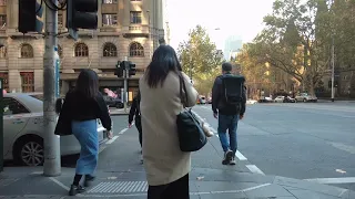 Walk around the City of Melbourne on an autumn day.