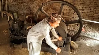 Desi Old Black Engine Start Up - Old Black Engine - Diesel Oil Engine - Black Engine Starting