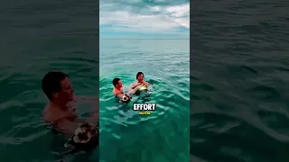 They saved this poor sea turtle🥺