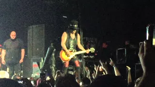 Slash f.  Myles Kennedy & the Conspirators -- Paradise City clip (live), MMRBQ, Camden, NJ 5/16/15