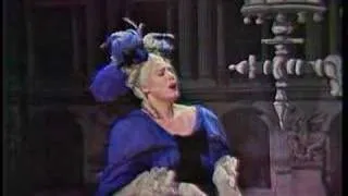 Renata Tebaldi sings Adriana Lecouvreur (vaimusic.com)