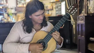 Mauro Giuliani - Grand Overture - played by Andrey Trush