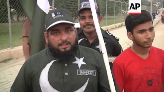 Flag-lowering ceremony at Pakistan-India border