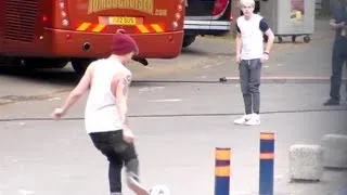 Funny One Direction playing Football 29 april 2013 before Paris France Show Concert 1D