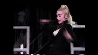 Madonna – MTV News report on Blond Ambition World Tour in Makuhari, Japan