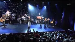 01 Rod Stewart Live from Nokia Times Square 2006-Have you ever seen the rain