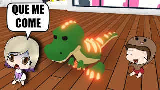 BROMA A LYNA BEBÉ CON EL NUEVO T-REX NEÓN EN ADOPT ME ROBLOX!