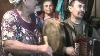 Игра на бубне и гармони. село Воронцовка Полтавского района Омской области