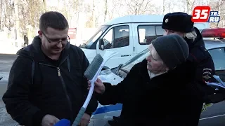 Сотрудники ГИБДД дарили водителям Вологды подарки вместо штрафов