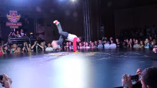 Bboy Bootuz - ShowCase - Red Bull BC One Central Asia Cypher