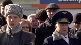 Открытие памятной доски и митинг в честь уральских танкистов-добровольцев