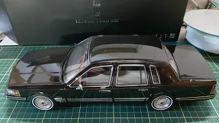 1:18 Premium Diecast Model Cars - 1992 Lincoln Town Car Xiaoguang Diecast