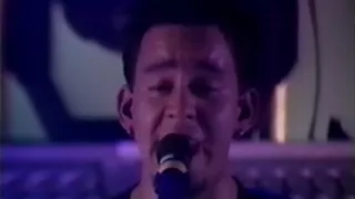 Linkin Park - Pushing Me Away  (London Docklands Arena 2001)