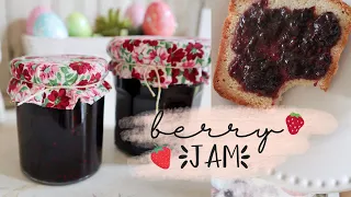 homemade berry jam// only 3 ingredients