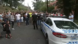 Hundreds of protesters unload fury after migrant buses arrive on Staten Island