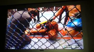 Anderson silva v Chris Weidman (2) leg break