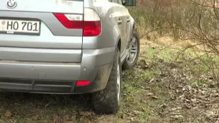 BMW X3 offroad auf Spielplatz 1 Polen April 2016