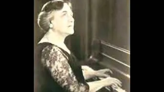 Myra Hess plays Bach Toccata in G BWV 916