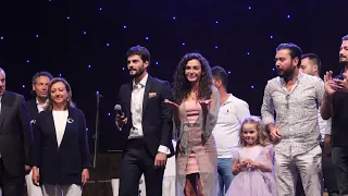 Akın Akınözü and Ebru Şahin hosted the charity night!