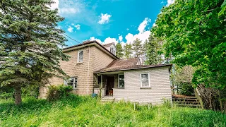 Beautiful Abandoned Decaying Farmhouse with Lots Left Behind (Forgotten Homes Ontario Ep.61)