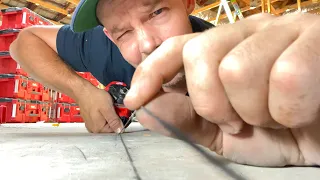 How to flick chalk lines on concrete alone | MILWAUKEE TOOLS chalk line